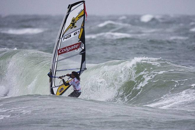 Kiri in the impact zone - 2009 PWA Colgate World Cup ©  John Carter / PWA http://www.pwaworldtour.com
